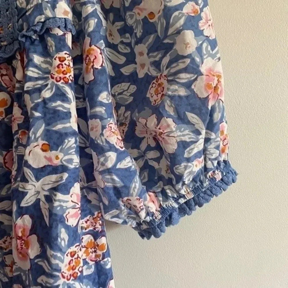Solitaire Floral Flowy Boho Blouse - Picture 6 of 12